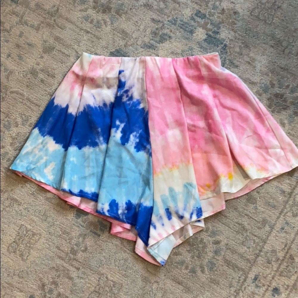 Tie dye flowy shorts